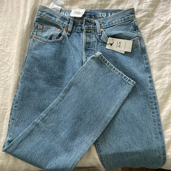 LEVI'S X LILY ALDRIDGE 501 CROP WOMEN'S JEANS BRAND NEW! - Picture 9 of 9
